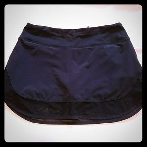 Lululemon black skirt